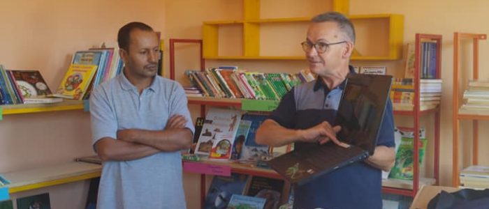 les cartons de livres collectés par Un Livre Au Soleil arrivés au Maroc